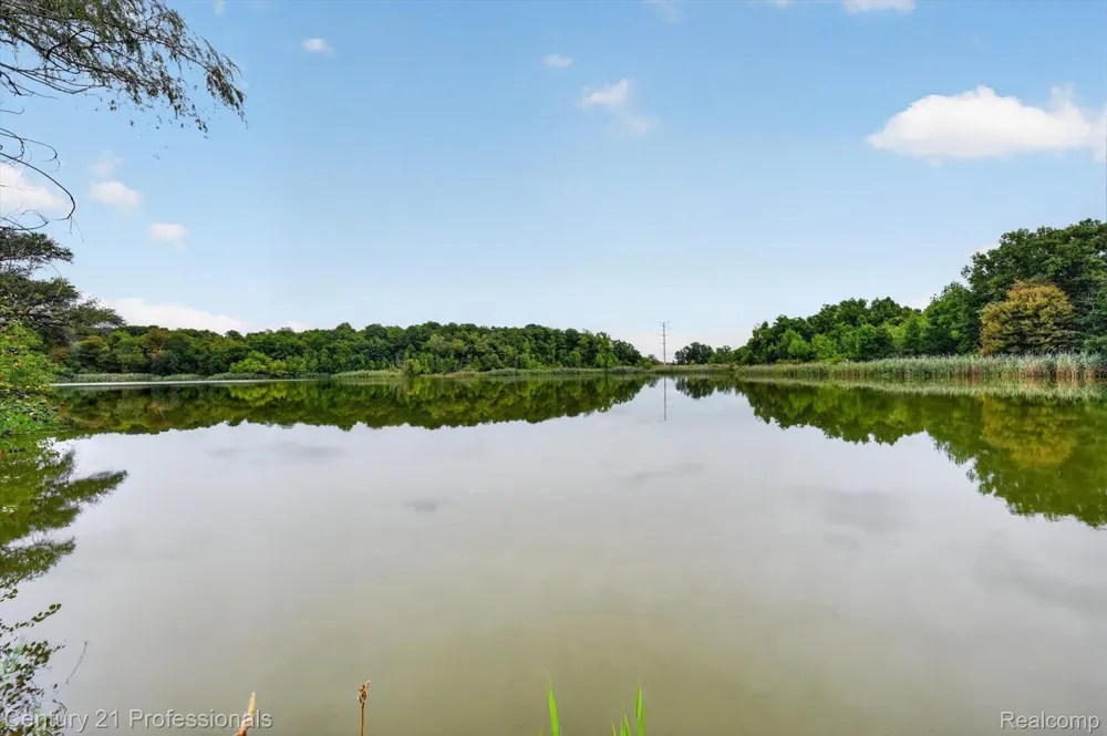 43000 12 OAKS CRESCENT DRIVE #4022 Novi City, MI 48377