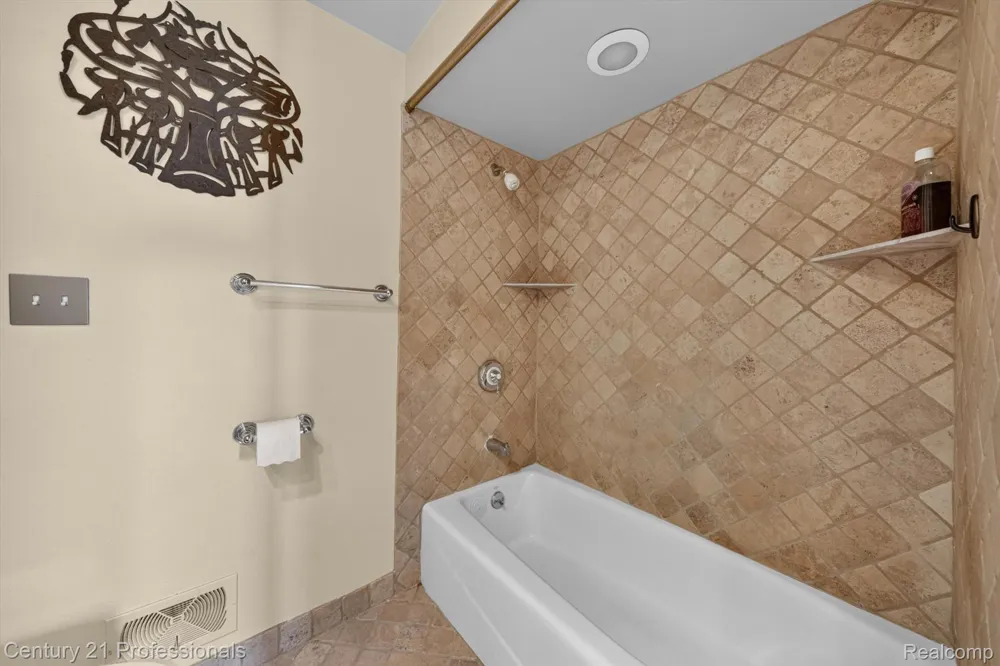 43000 12 OAKS CRESCENT DRIVE #4022 Novi City, MI 48377