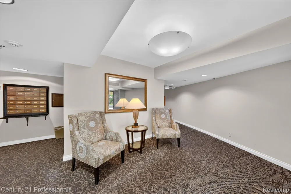 43000 12 OAKS CRESCENT DRIVE #4022 Novi City, MI 48377