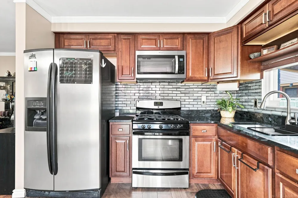 11819 Meadow Lane Drive Warren City, MI 48093