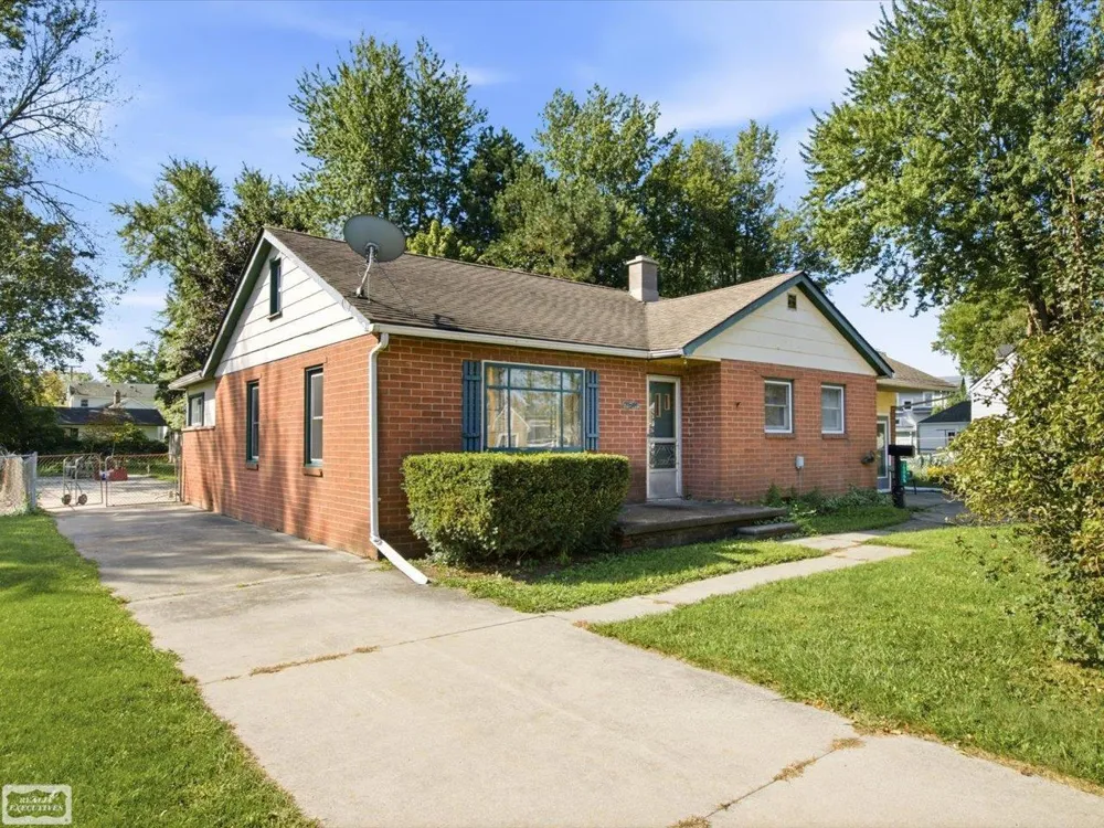36066 Bartell Street Richmond City, MI 48062