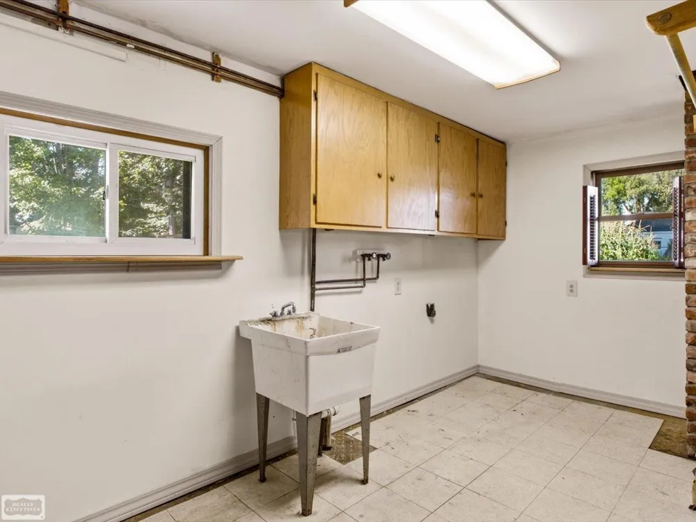 36066 Bartell Street Richmond City, MI 48062