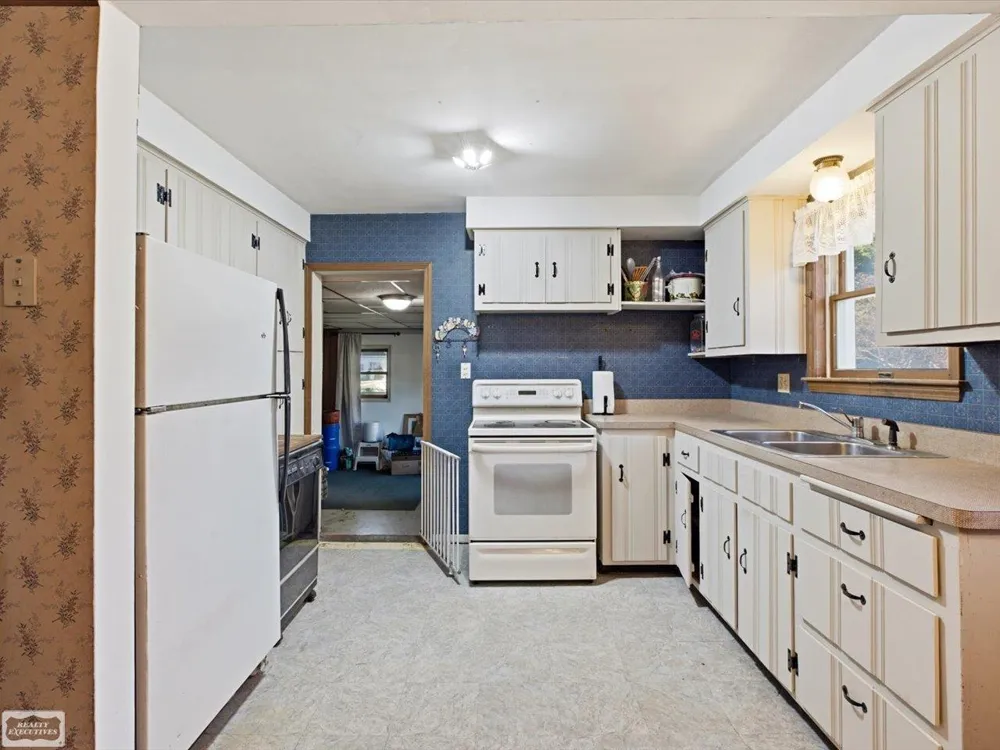 36066 Bartell Street Richmond City, MI 48062