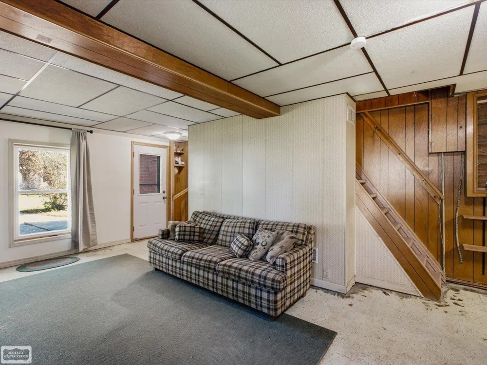 36066 Bartell Street Richmond City, MI 48062