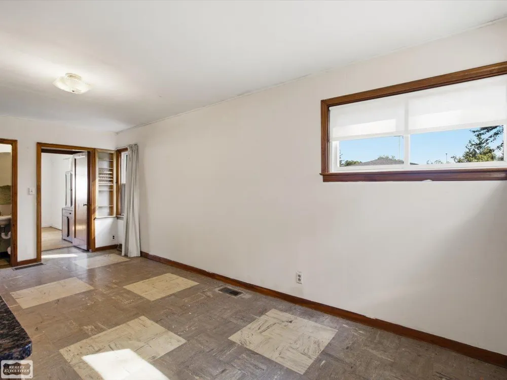 36066 Bartell Street Richmond City, MI 48062