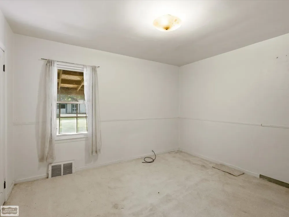 36066 Bartell Street Richmond City, MI 48062