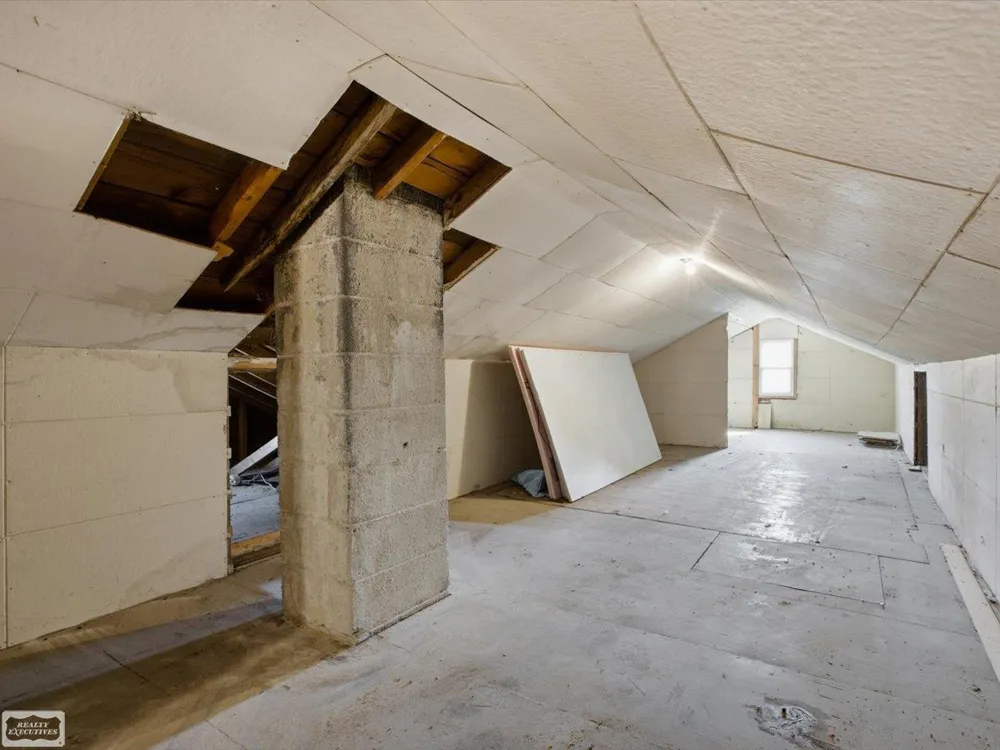 36066 Bartell Street Richmond City, MI 48062
