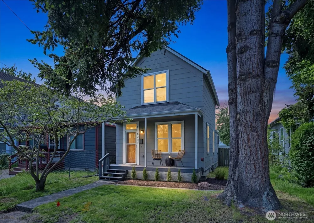 6211 Carleton Avenue S Seattle, WA 98108