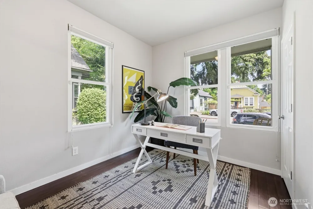 6211 Carleton Avenue S Seattle, WA 98108