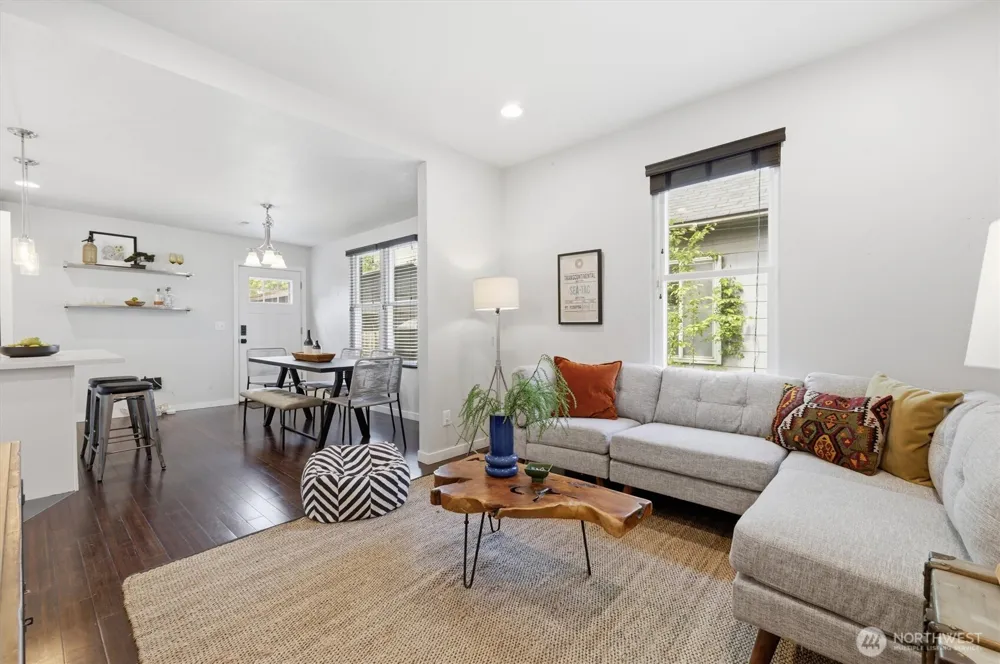 6211 Carleton Avenue S Seattle, WA 98108