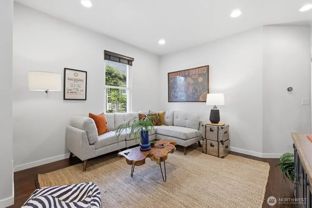 6211 Carleton Avenue S Seattle, WA 98108