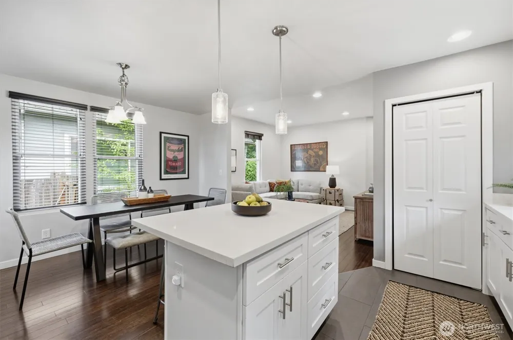 6211 Carleton Avenue S Seattle, WA 98108
