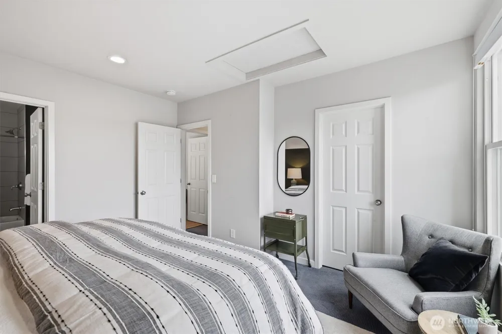 6211 Carleton Avenue S Seattle, WA 98108