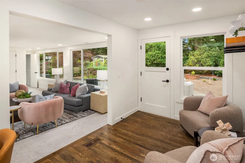 14213 143rd Avenue SE Renton, WA 98059