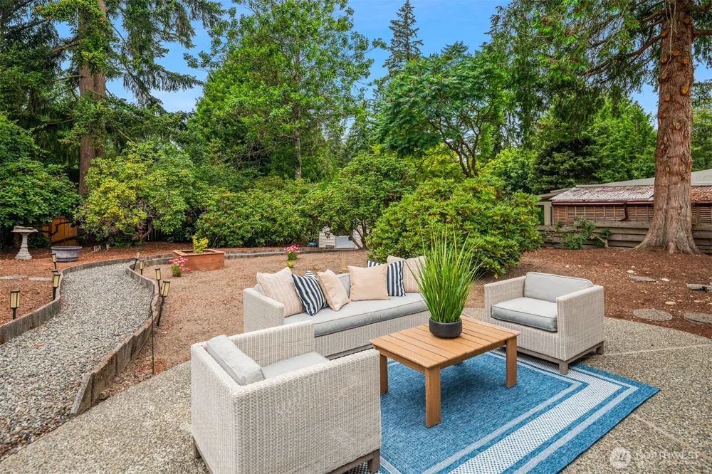 14213 143rd Avenue SE Renton, WA 98059