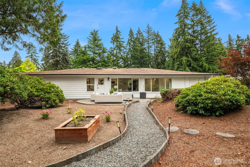14213 143rd Avenue SE Renton, WA 98059