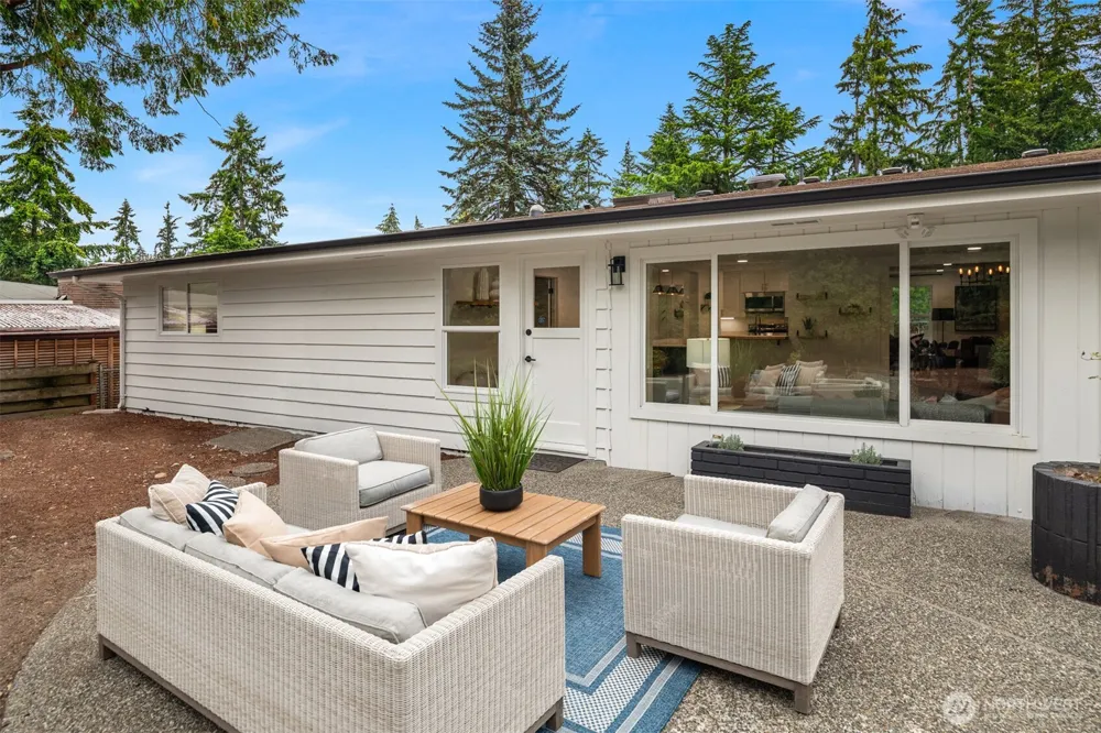14213 143rd Avenue SE Renton, WA 98059