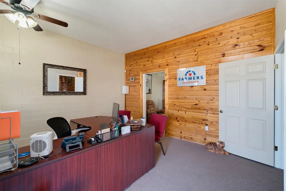 123 W Cameron Avenue Rockdale, TX 76567