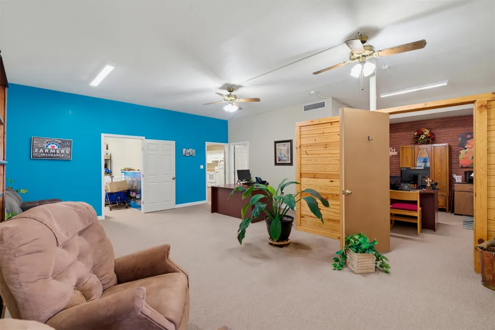 123 W Cameron Avenue Rockdale, TX 76567