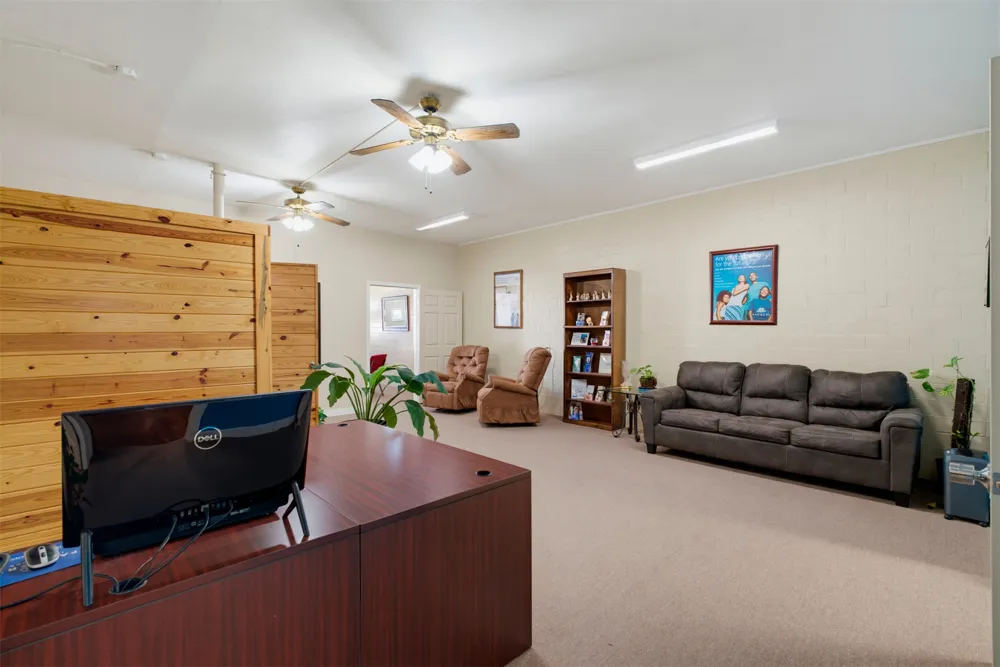 123 W Cameron Avenue Rockdale, TX 76567