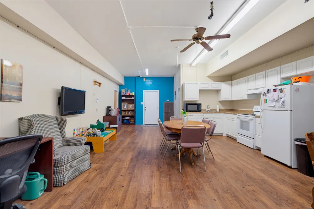 123 W Cameron Avenue Rockdale, TX 76567