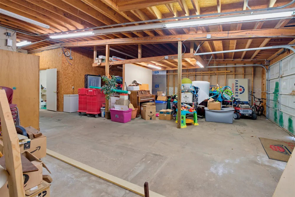 123 W Cameron Avenue Rockdale, TX 76567