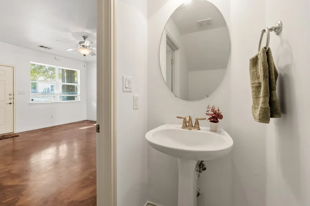 512 Eberhart Lane #1905 Austin, TX 78745