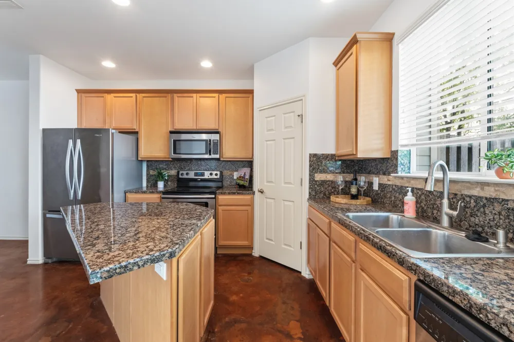 512 Eberhart Lane #1905 Austin, TX 78745