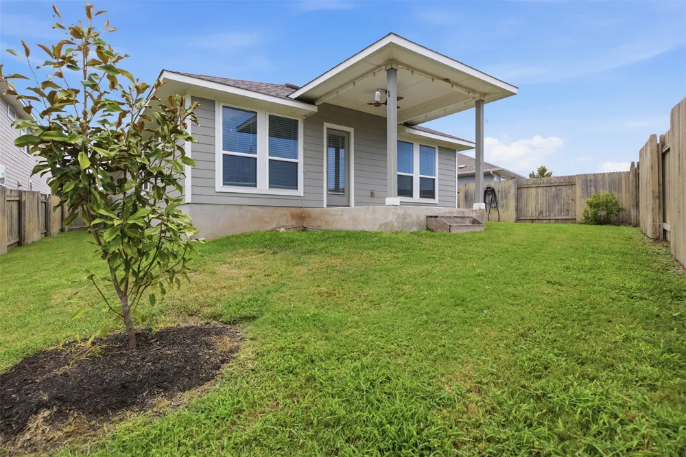 321 Gaida Loop Georgetown, TX 78628