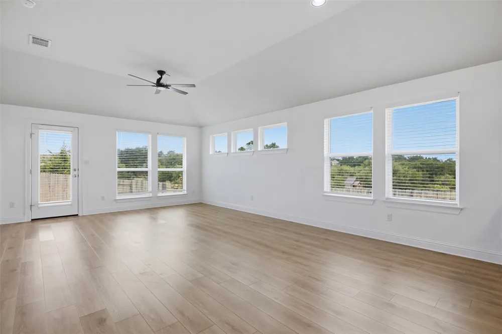 321 Gaida Loop Georgetown, TX 78628