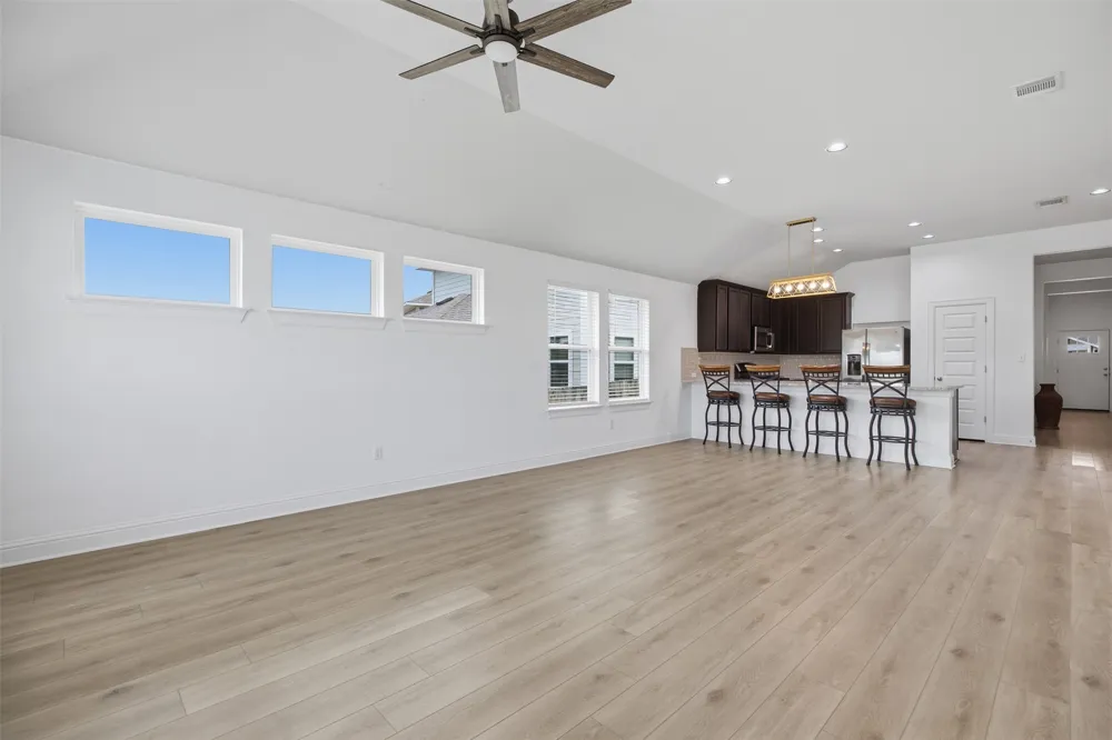 321 Gaida Loop Georgetown, TX 78628