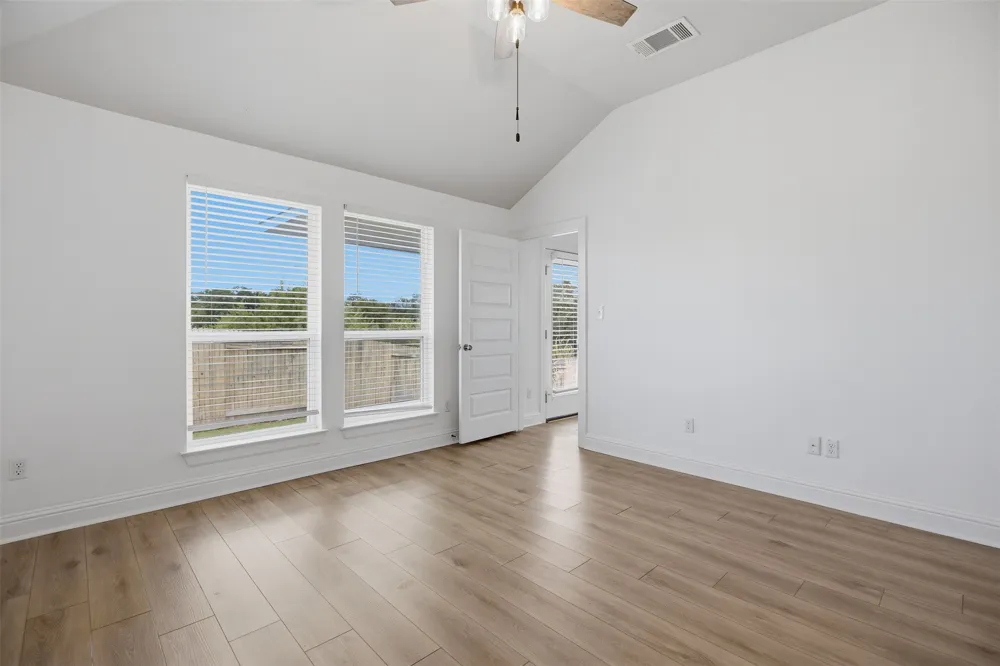321 Gaida Loop Georgetown, TX 78628
