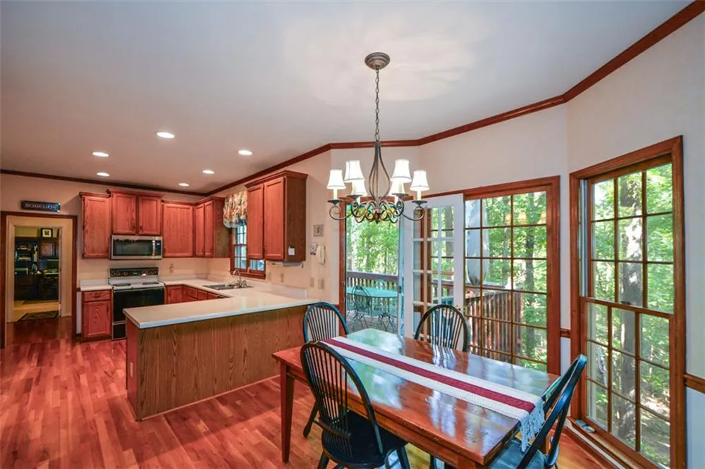 3515 Stone Cliff Way Woodstock, GA 30189