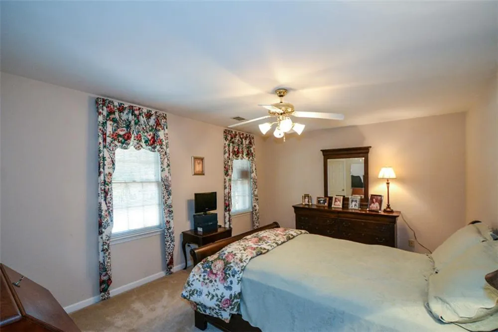 3515 Stone Cliff Way Woodstock, GA 30189