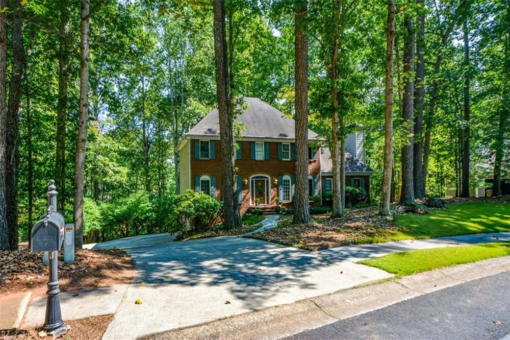 3515 Stone Cliff Way Woodstock, GA 30189