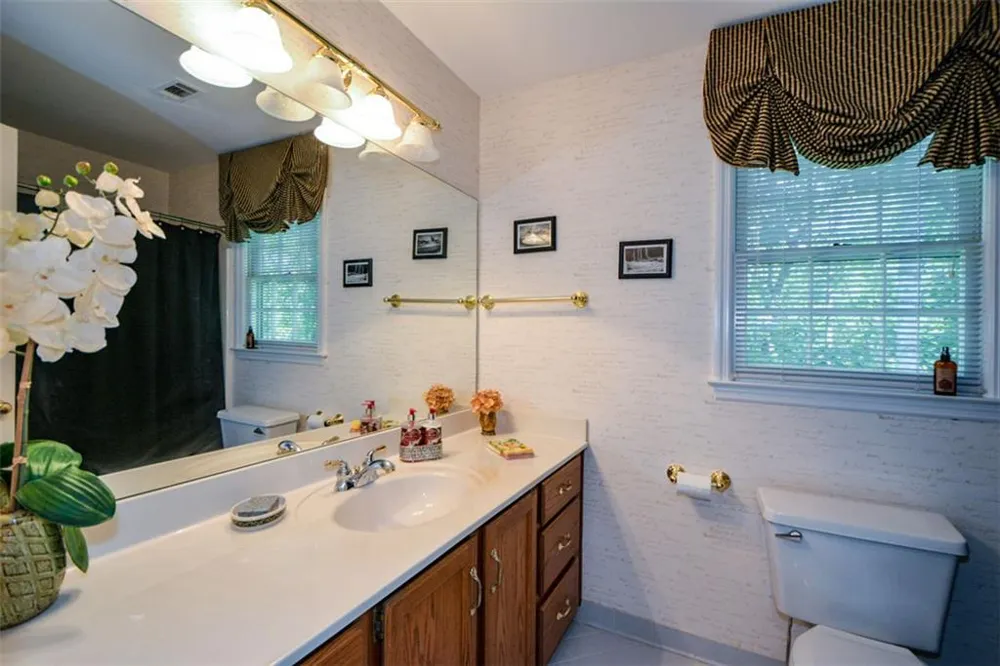 3515 Stone Cliff Way Woodstock, GA 30189