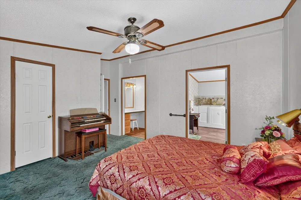 460 Valley View Drive Azle, TX 76020