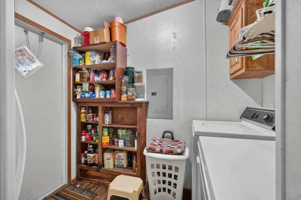 460 Valley View Drive Azle, TX 76020