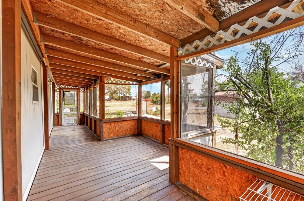 460 Valley View Drive Azle, TX 76020