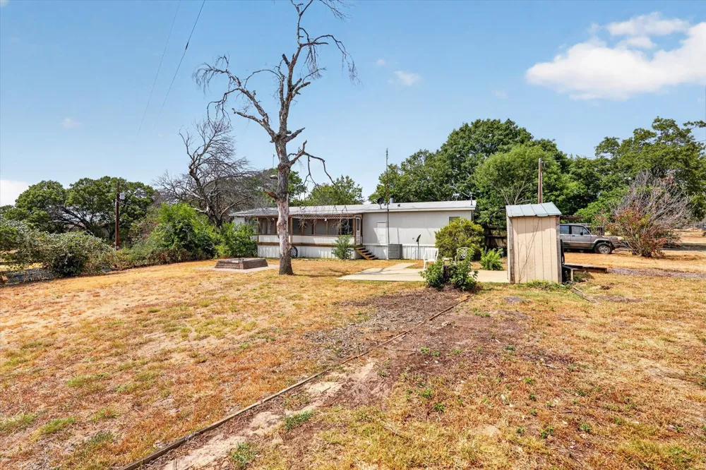 460 Valley View Drive Azle, TX 76020