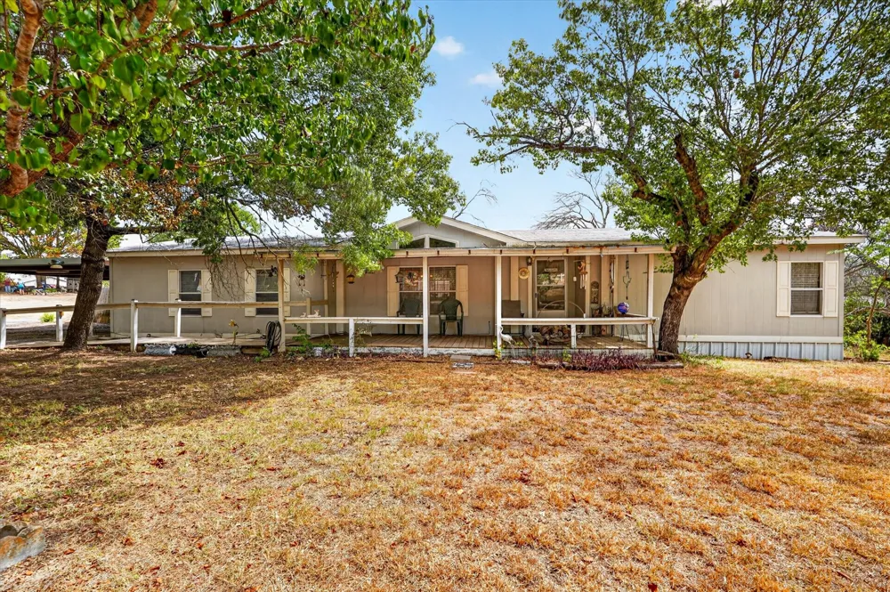 460 Valley View Drive Azle, TX 76020