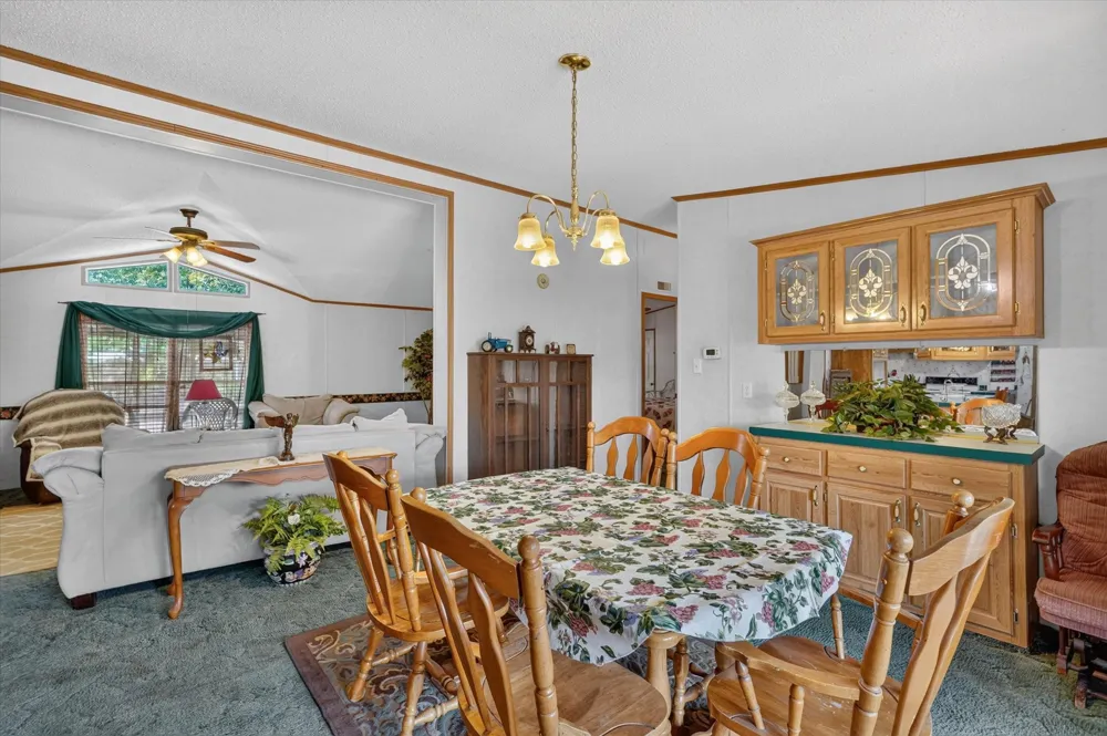 460 Valley View Drive Azle, TX 76020