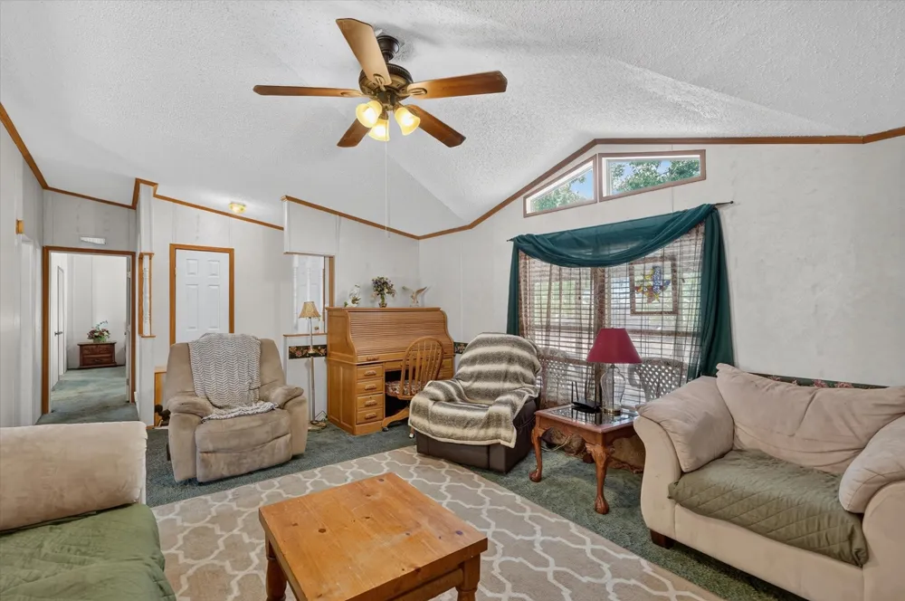 460 Valley View Drive Azle, TX 76020