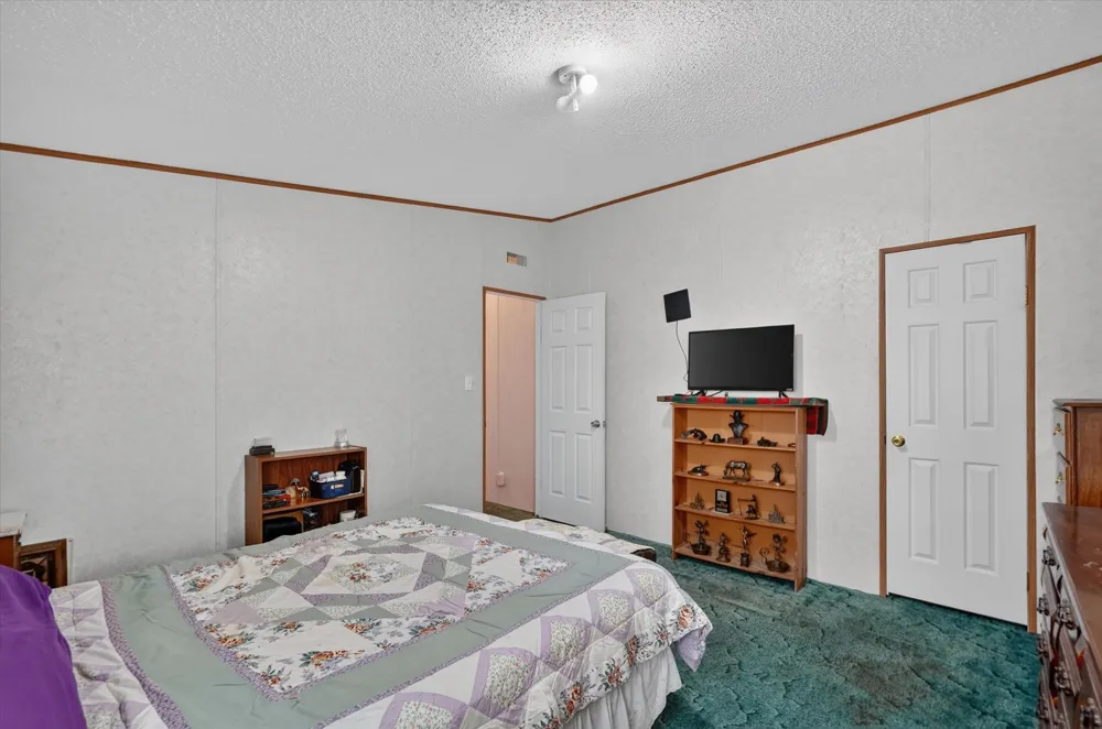 460 Valley View Drive Azle, TX 76020