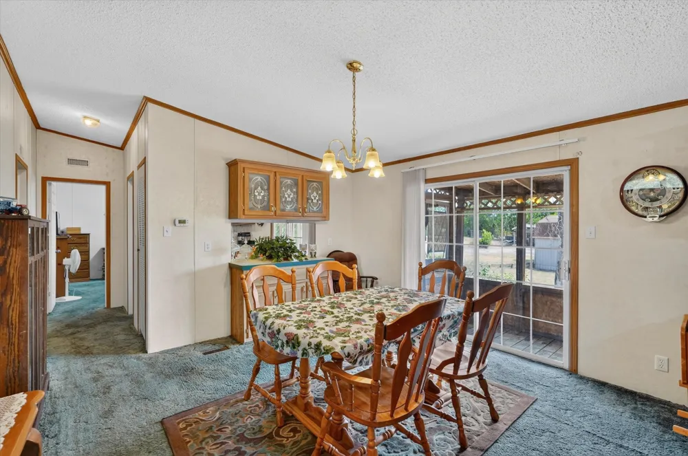 460 Valley View Drive Azle, TX 76020