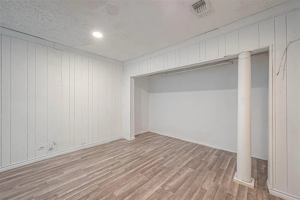 6718 Madrid Street Houston, TX 77021