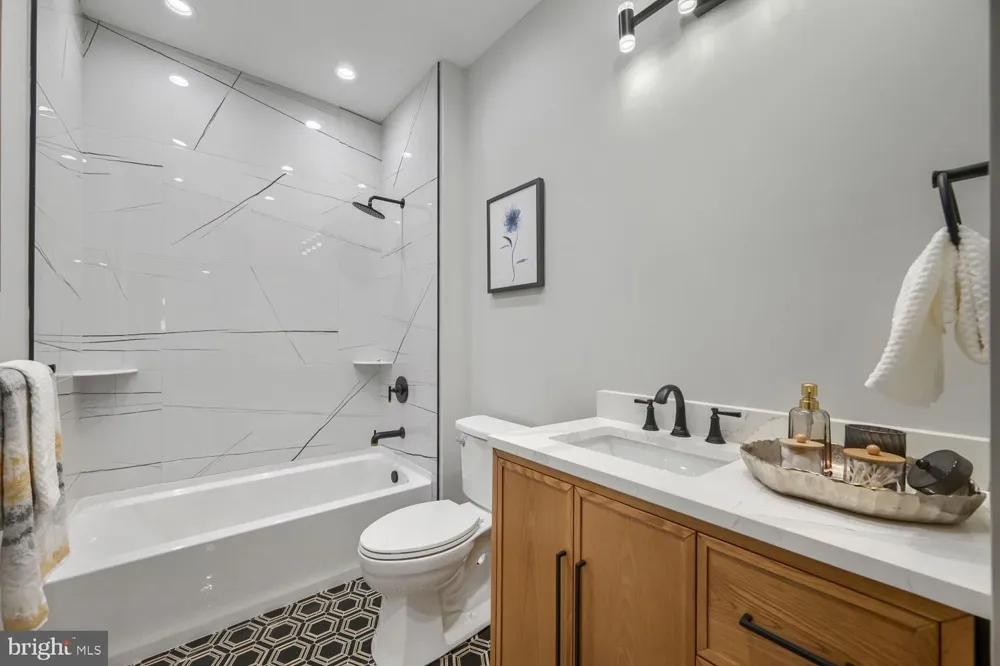 4003 GLEN AVENUE Baltimore, MD 21215