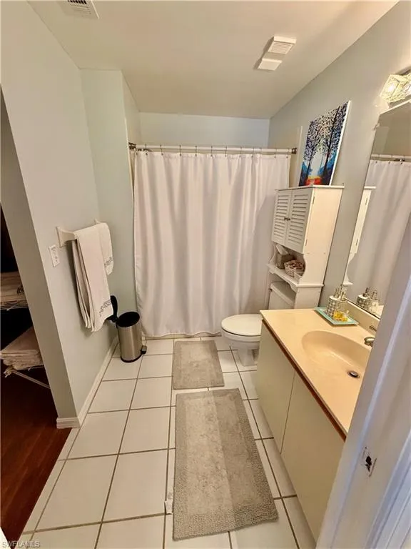 1290 Yesica Ann Circle #204 Naples, FL 34110