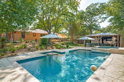 1403 Greenwood Drive