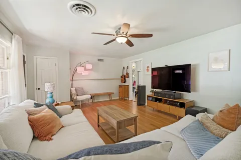 1403 Greenwood Drive